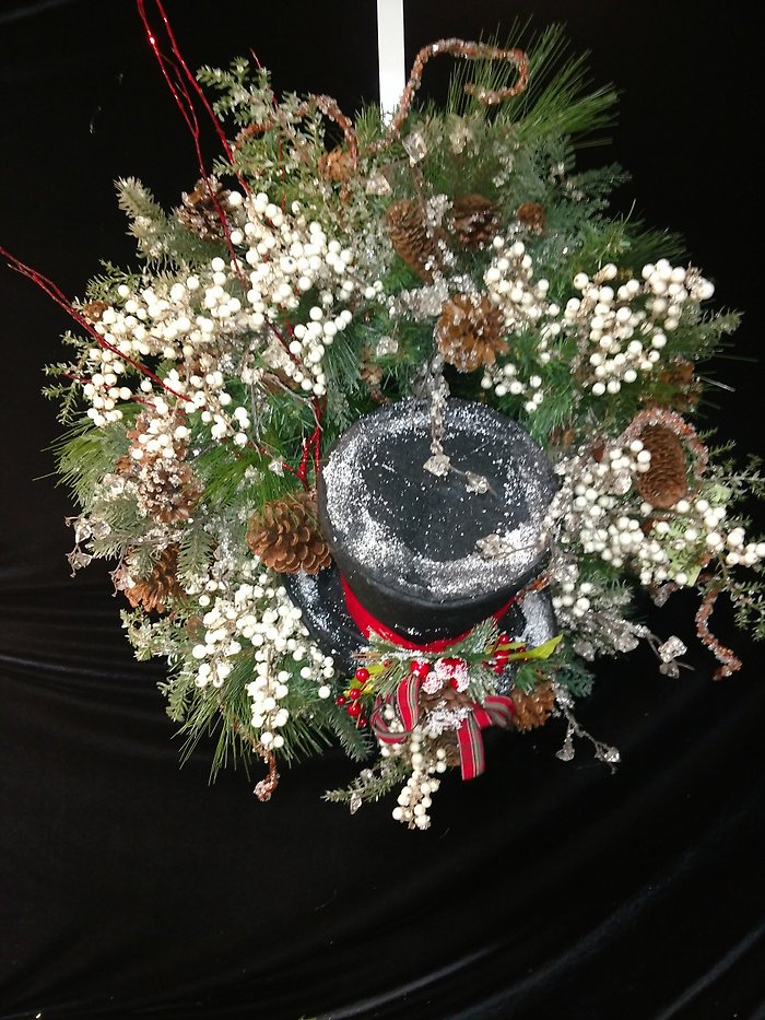 Frosty\'s Magic Hat Wreath