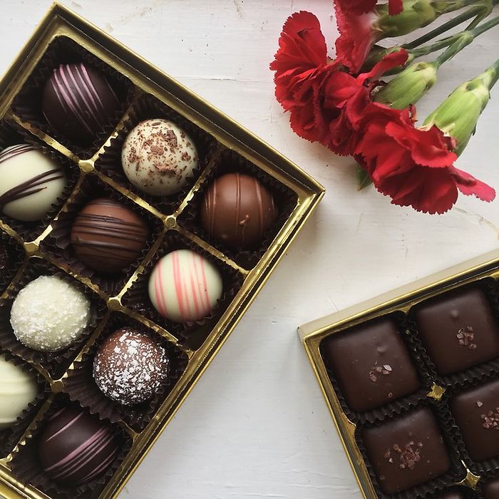 LAMMES CANDIES TRUFFLES ASSORTED 12PC
