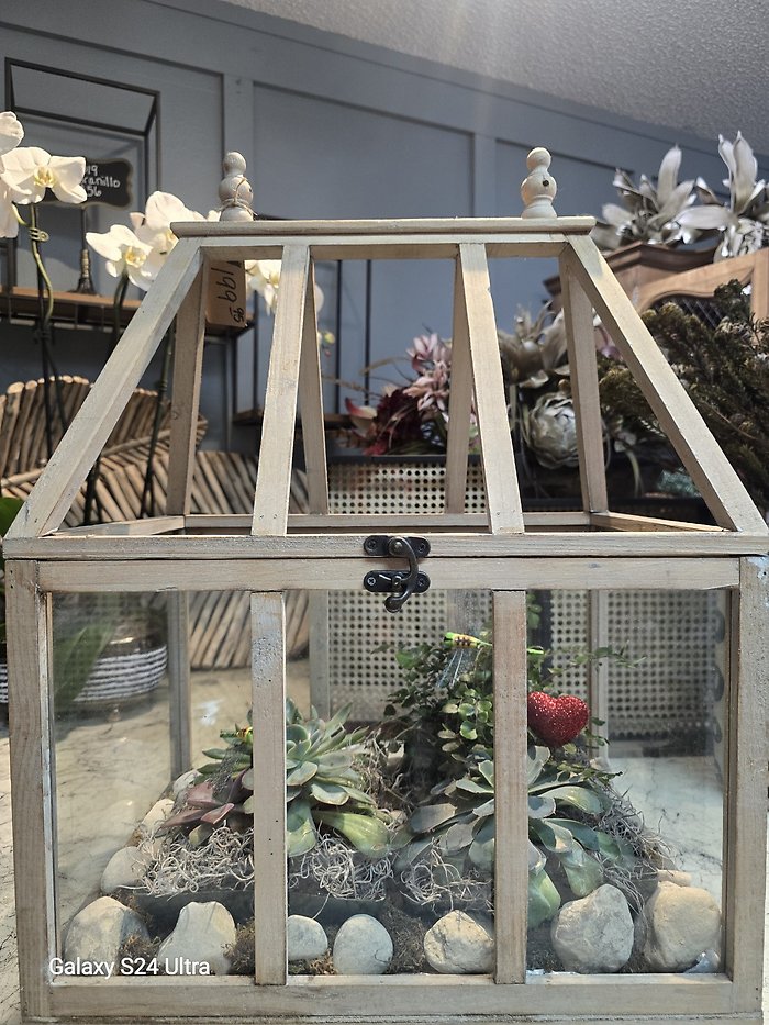 Lovers lane birdhouse