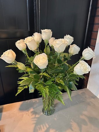 Classic dozen white roses