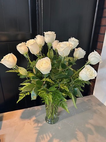 Classic dozen white roses