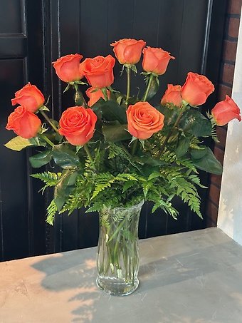 Classic dozen orange roses