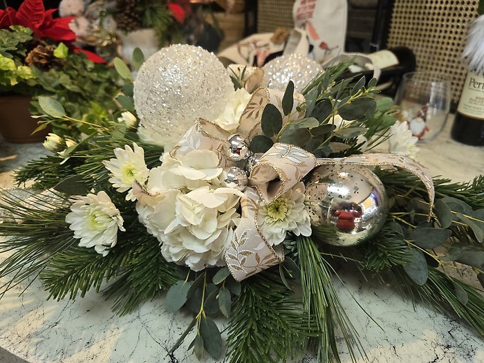 Shimmer. Glitter and glow centerpiece