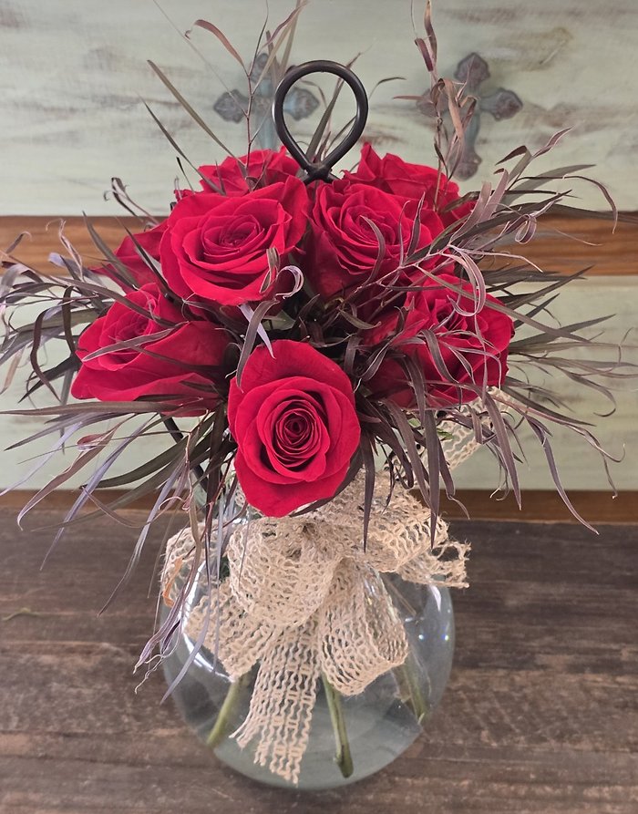 Queen of hearts hanging wall vase