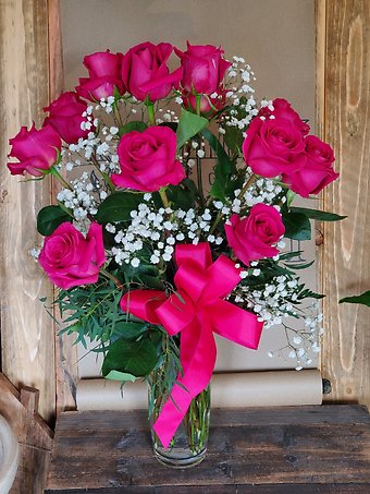 Moms pink dozen roses