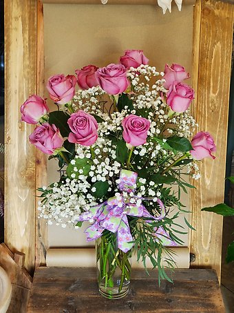 Moms lavender dozen roses