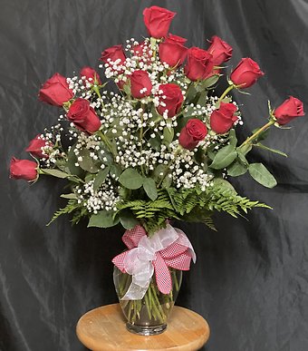 Classic two Dozen Red Roses
