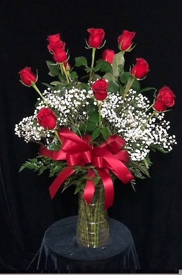 Classic Dozen Red Roses