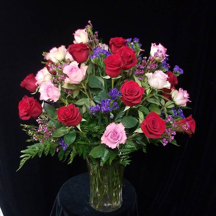 mixed-valentine roses
