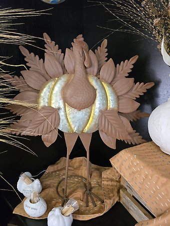 Standing metal turkey